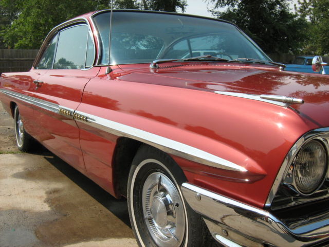 1961 bubble Top PONCHO 4 speed 389 tri power 1961 Pontiac Bonneville