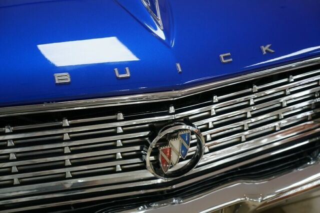 1961 Buick Electra 225 - photo 8