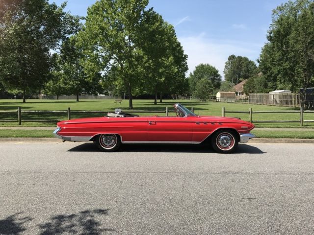 1961 Buick Electra 225 Convertible 445 V8 - photo 5