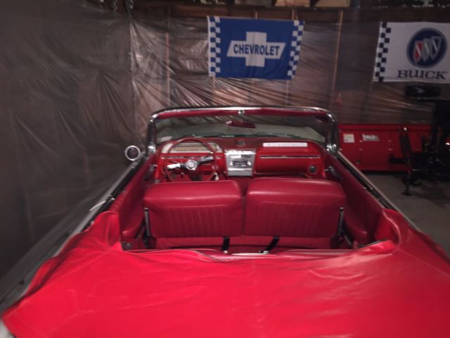 1961 Buick Electra 225 - photo 8