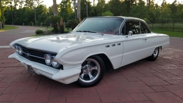 1961 Buick Invicta Bubbletop Resto-Mod: 350 (330hp), Auto, A/C & Heat, CD, Very 1961 Buick Invicta Bubbletop Resto-Mod