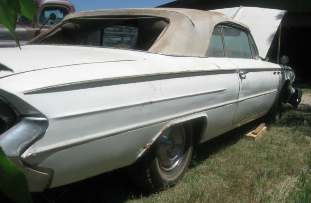 1961 BUICK Invicta Convertible Model 4667 Original 1961 Buick Invicta Convertible