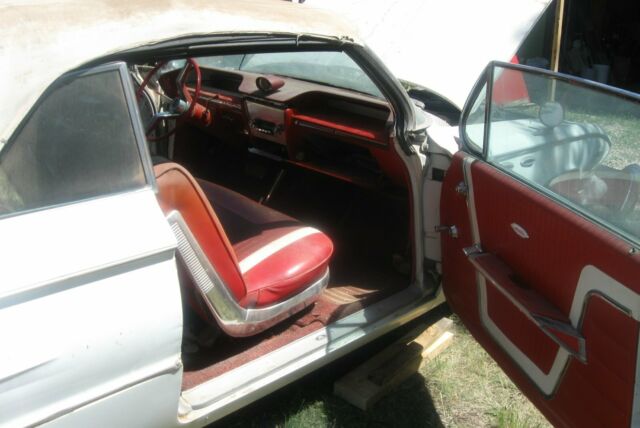 1961 Buick Invicta Convertible - photo 6