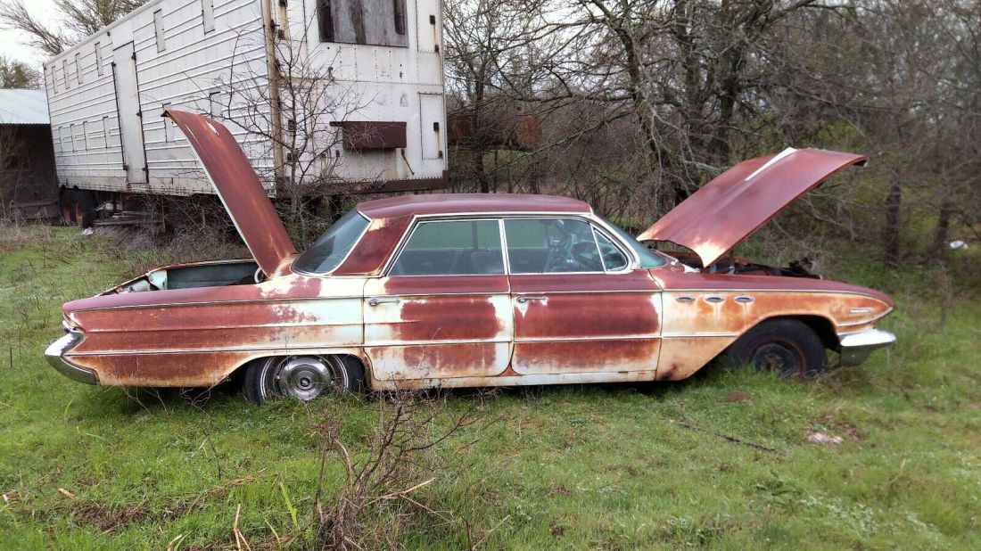 1961 Buick Invicta Sedan White RWD Automatic 1961 Buick Invicta