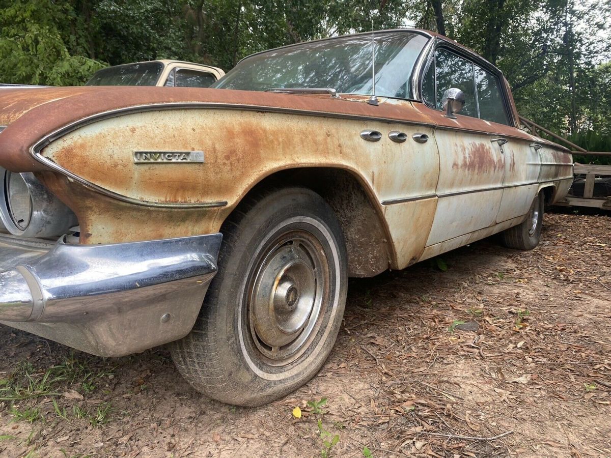 1961 Buick Invicta White RWD Automatic invicta 1961 Buick Invicta invicta