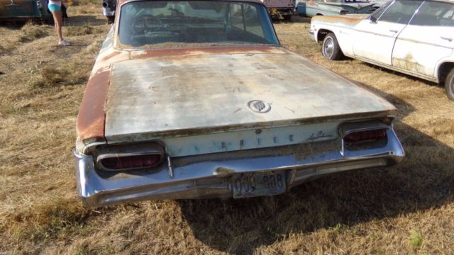 1961 Buick LeSabre 4 DOOR HARDTOP ***NO RESERVE**** - photo 5