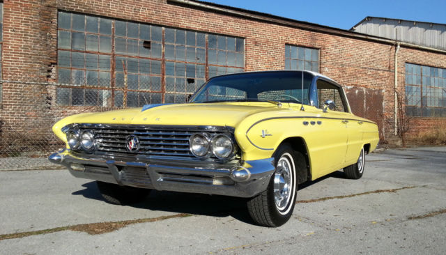 1961 Buick LeSabre Base Hardtop 4-Door - photo 12
