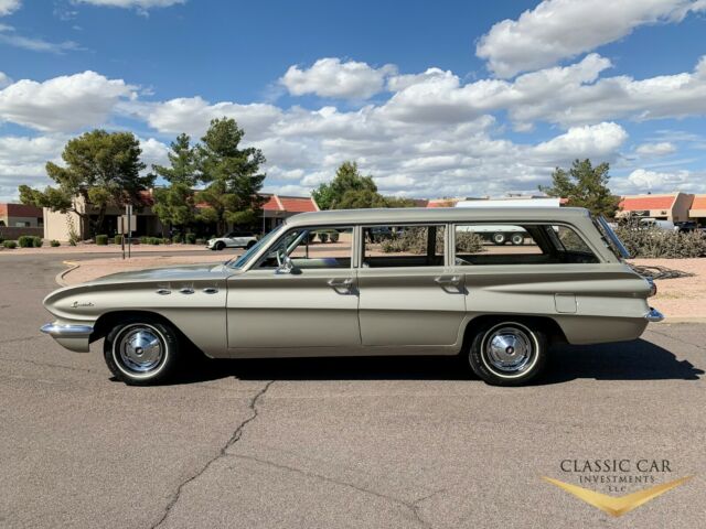 1961 Buick Special Wagon - photo 2