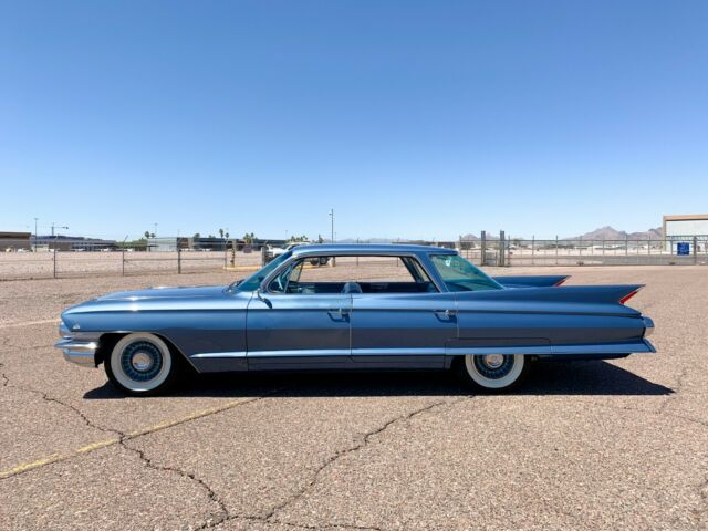 1961 Cadillac Sedan DeVille 4DR HT - photo 3