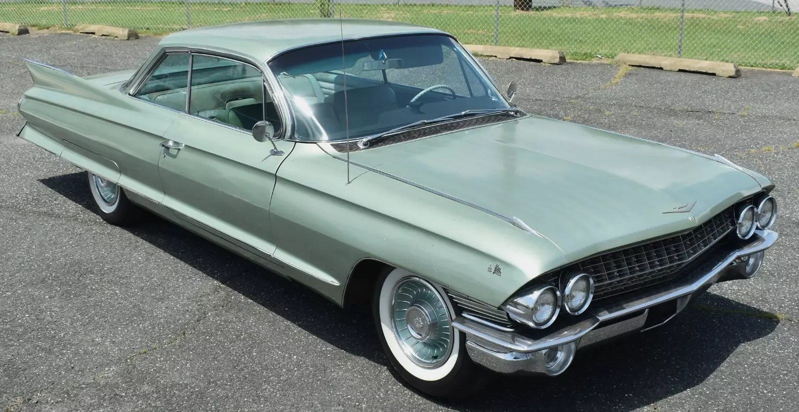 1961 Cadillac Coupe DeVille 2 Door Hardtop Original 390 cu in V8 Hydra Matic VG 1961 Cadillac DeVille Coupe V8 Factory A/C Power Windows