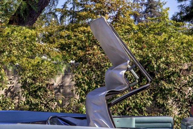1961 Cadillac DeVille Convertible - photo 11