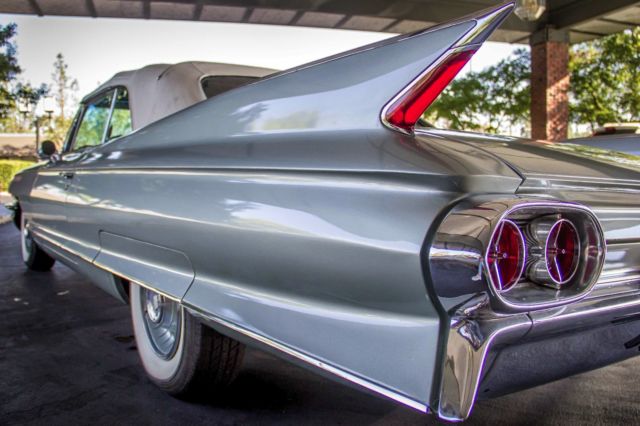 1961 Cadillac DeVille Convertible - photo 3