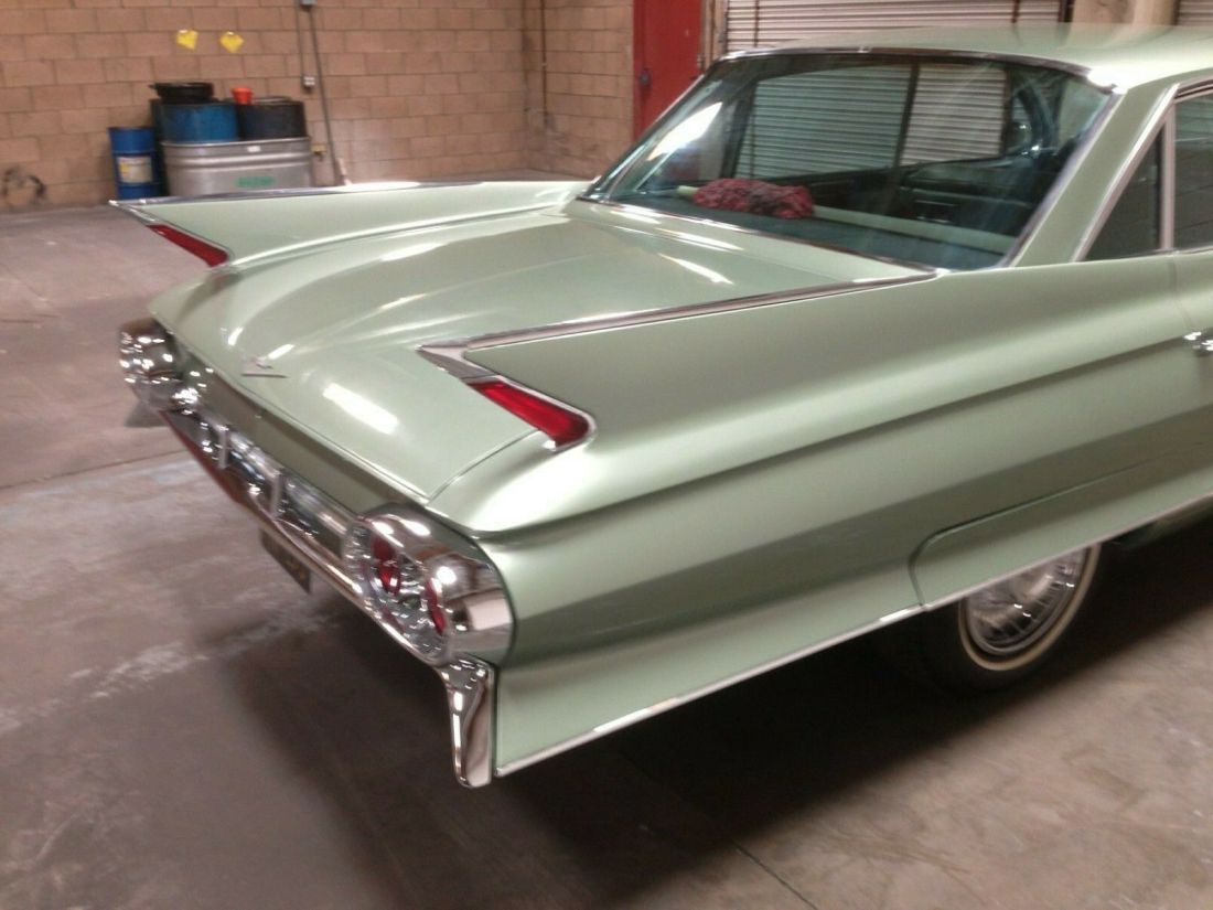 1961 Cadillac DeVille Base Sedan 4-Door - photo 3