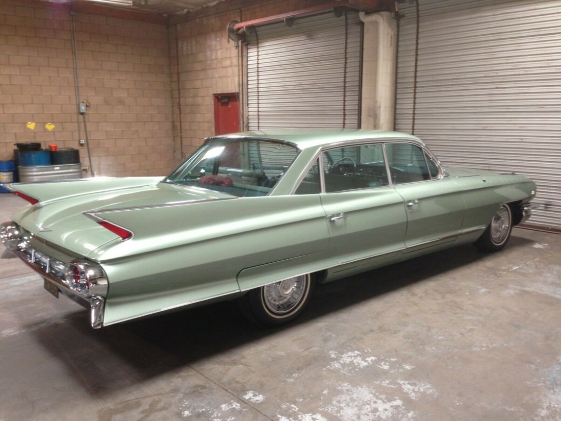 1961 Cadillac DeVille Base Sedan 4-Door - photo 5