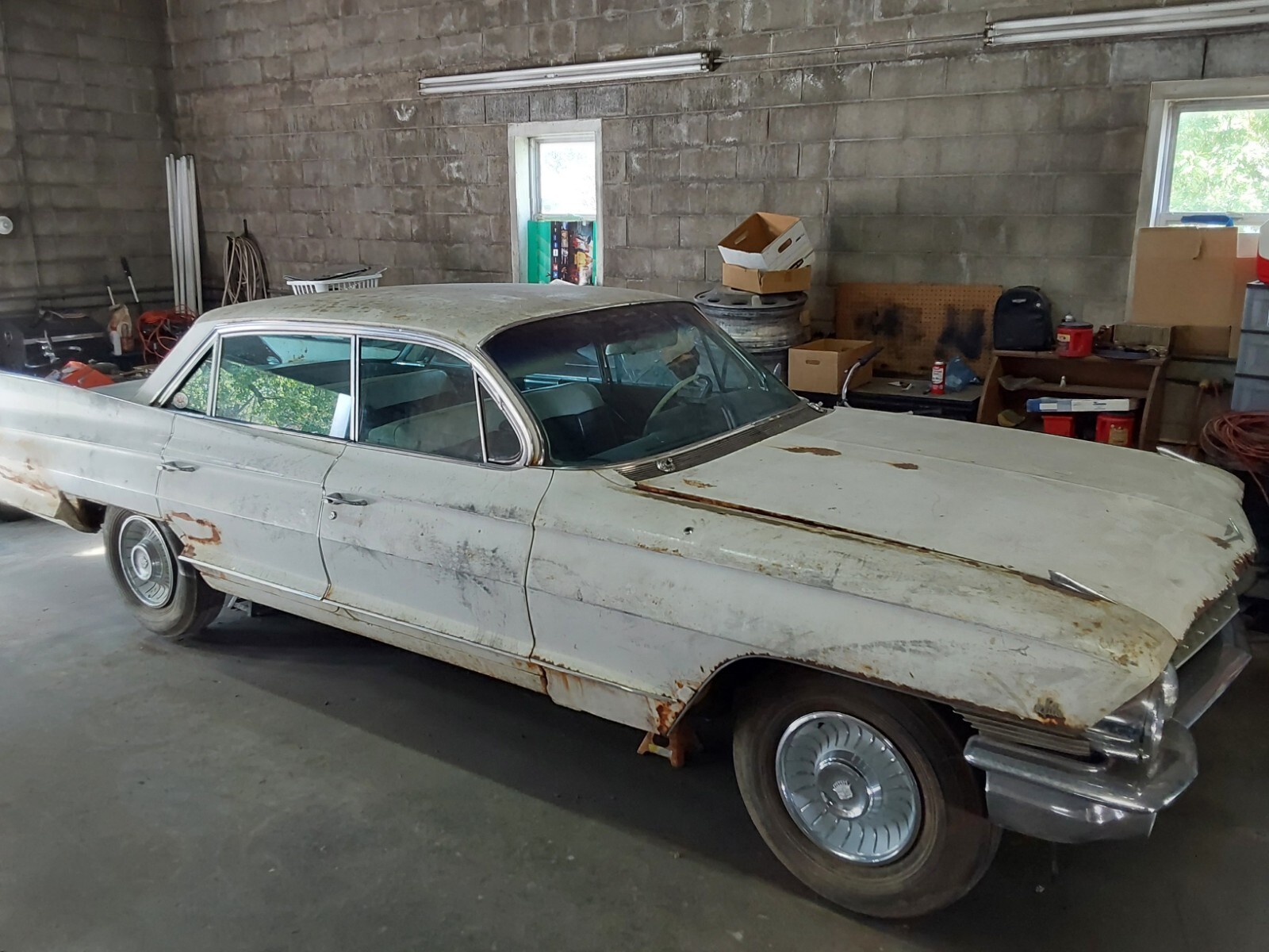 1961 Cadillac DeVille - photo 2