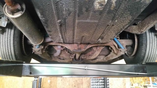 1961 Cadillac Fleetwood Runs Yard Drives 390V8 Body Int Fair Great Project - photo 4