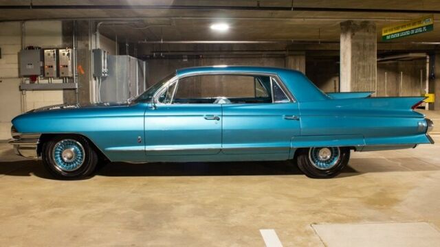 1961 Cadillac Fleetwood Sixty Special - photo 2