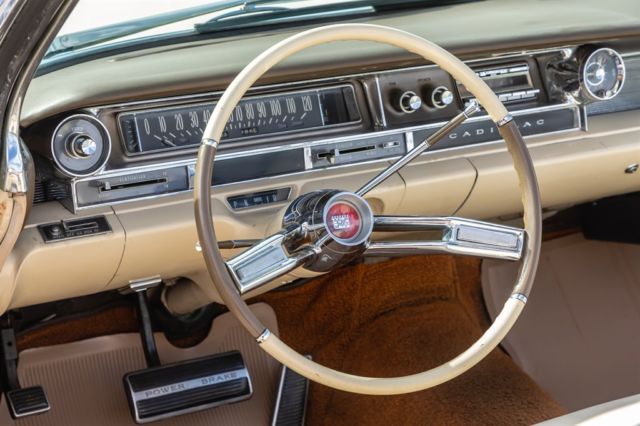 1961 Cadillac Series 62 Convertible - photo 10