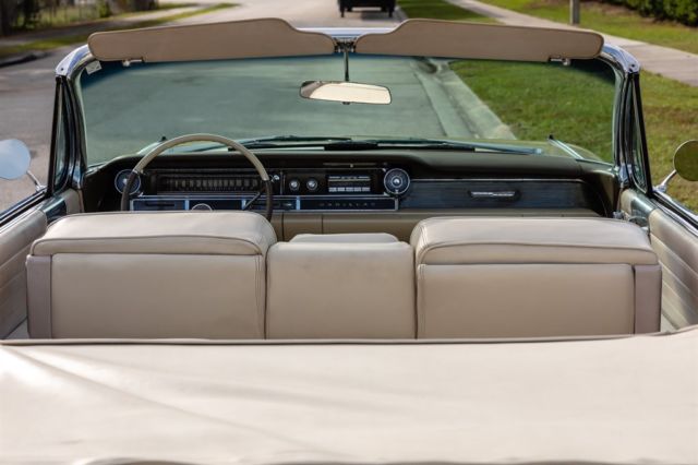 1961 Cadillac Series 62 Convertible - photo 12
