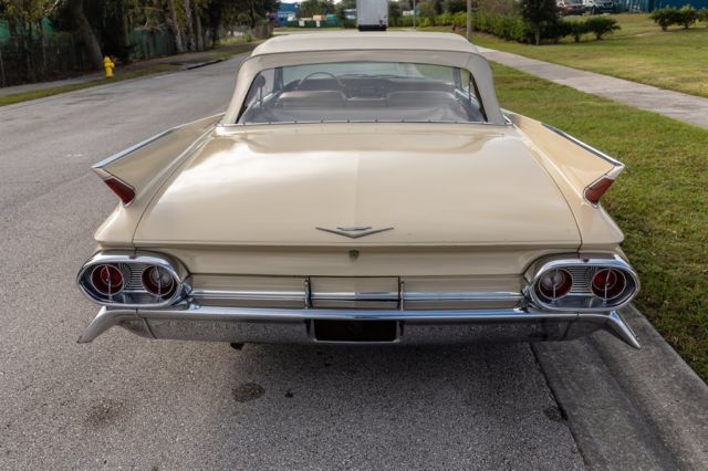 1961 Cadillac Series 62 Convertible - photo 4