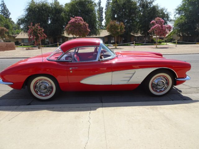 1961 Chevrolet Corvette - photo 10