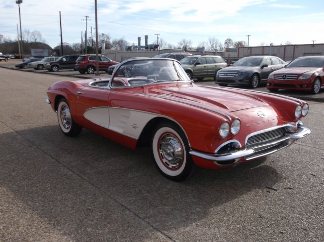1961 Chevrolet Corvette Convertible - photo 3