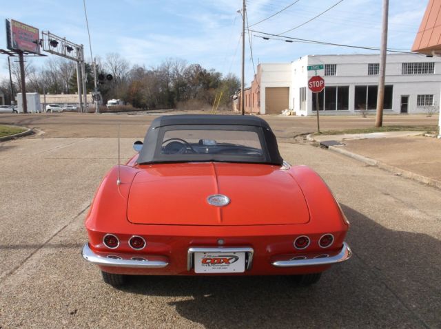 1961 Chevrolet Corvette Convertible - photo 5