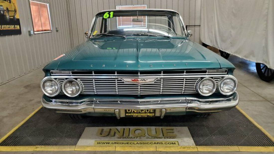 1961 Chevrolet Belair 2dr 348 - photo 2