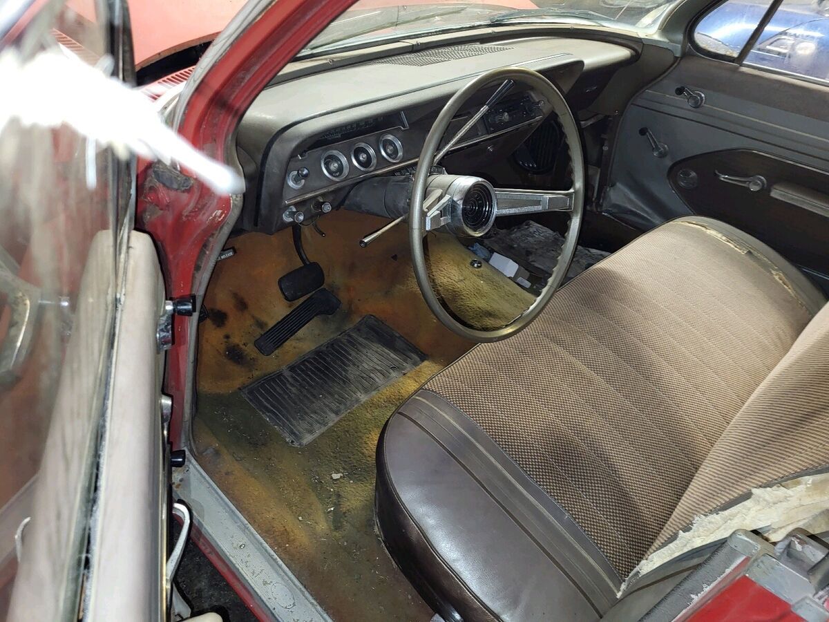 1961 Chevrolet Bel Air 4 door hard top - photo 11