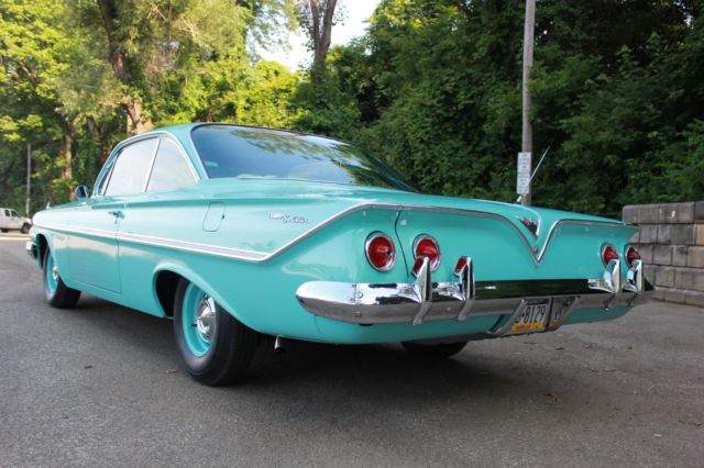 1961 Chevrolet Bel Air/150/210 Bubble Top - photo 3
