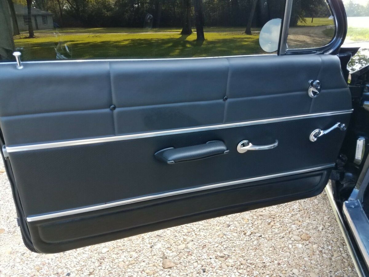 1961 Chevrolet Impala - photo 11
