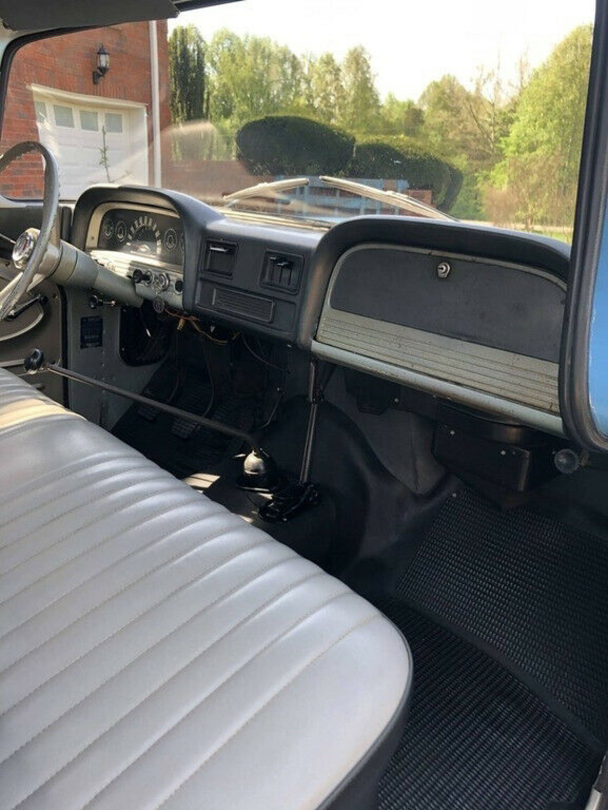 1961 Chevrolet C-30 (Model 3609) Stakebed Truck - photo 11