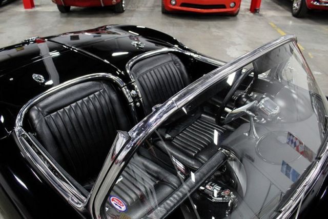 1961 Chevrolet Corvette -- - photo 10