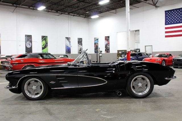 1961 Chevrolet Corvette -- - photo 2