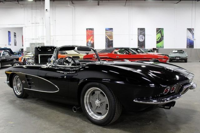 1961 Chevrolet Corvette -- - photo 3
