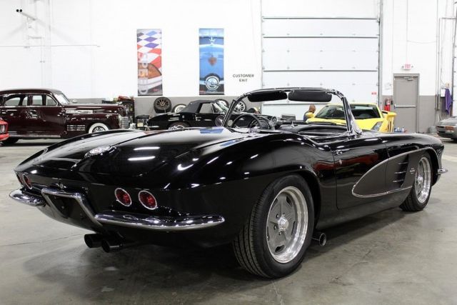 1961 Chevrolet Corvette -- - photo 5