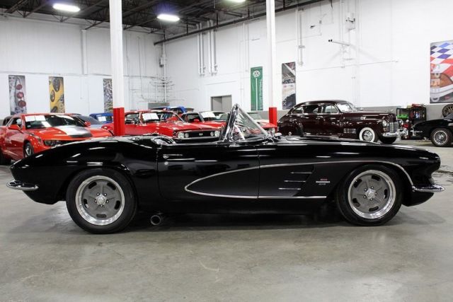 1961 Chevrolet Corvette -- - photo 6