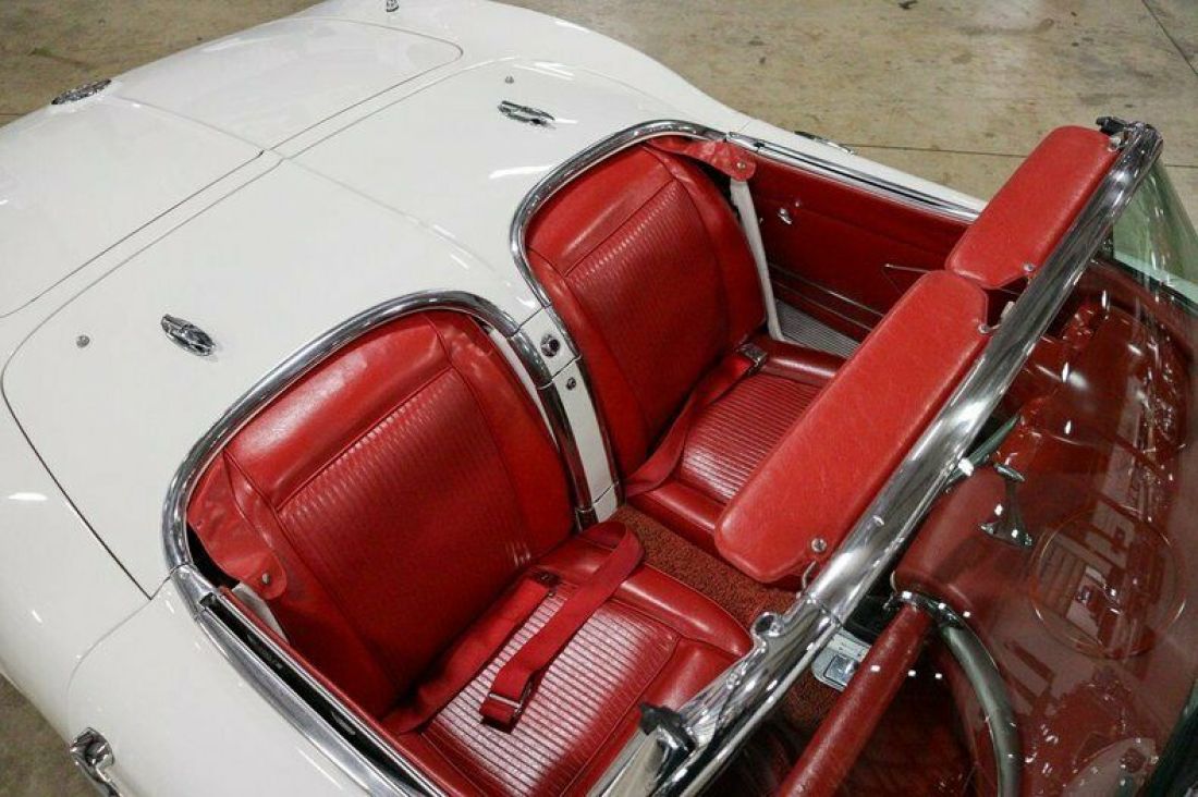 1961 Chevrolet Corvette - photo 10