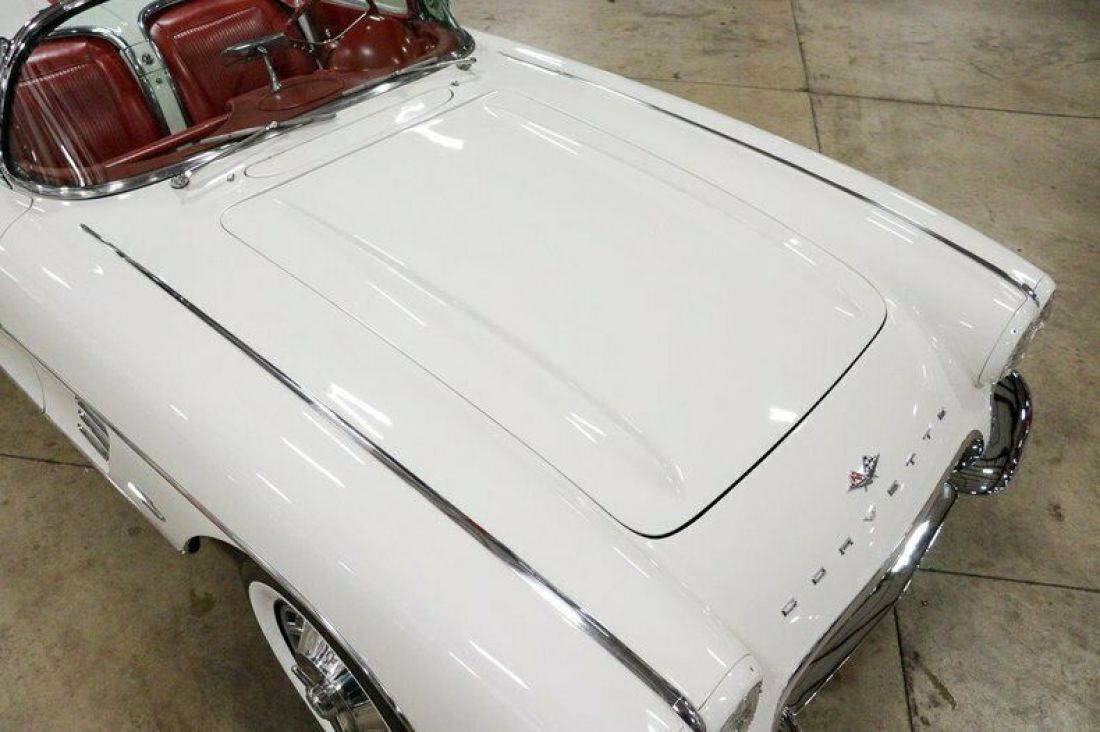 1961 Chevrolet Corvette - photo 9