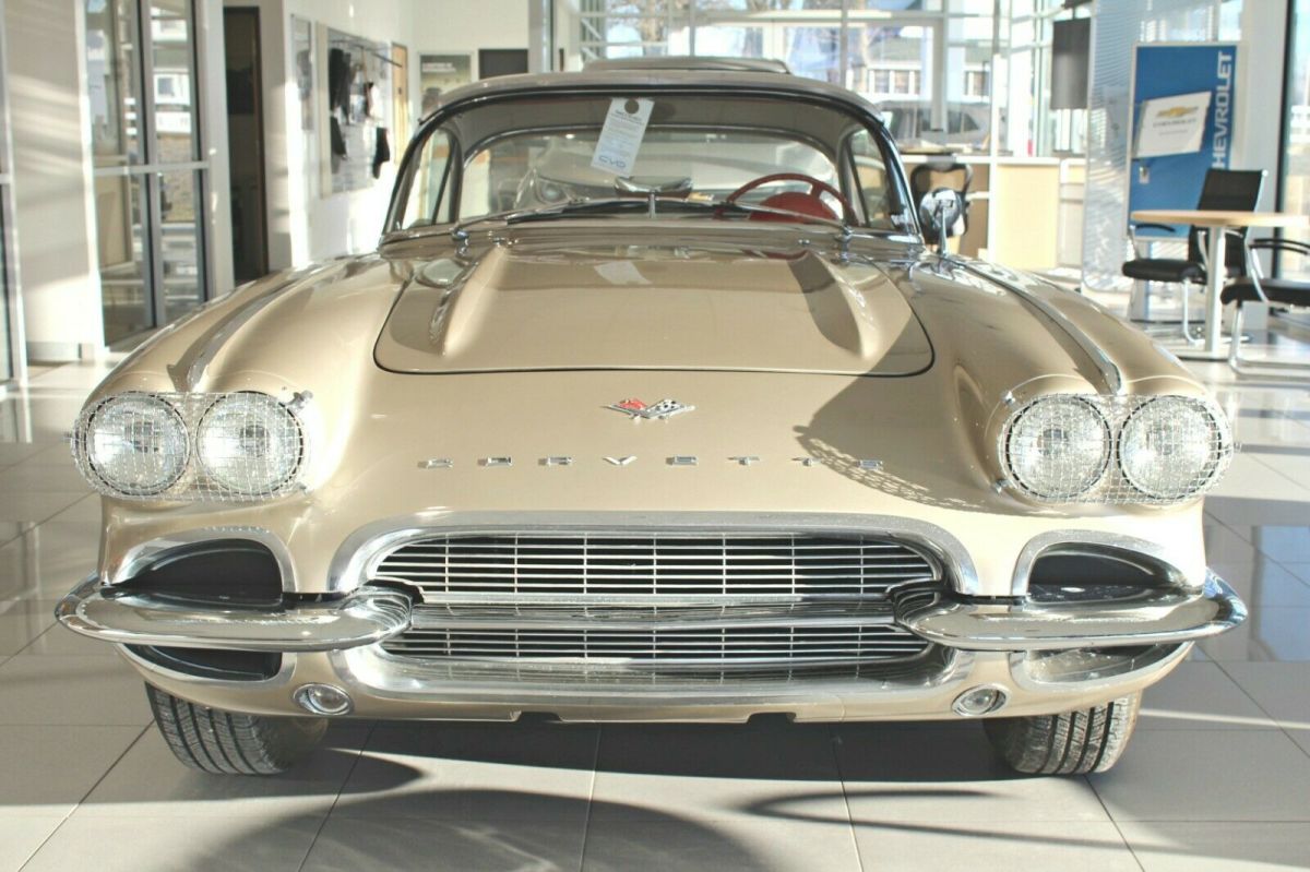 1961 Chevrolet Corvette Original Vinyl - photo 2