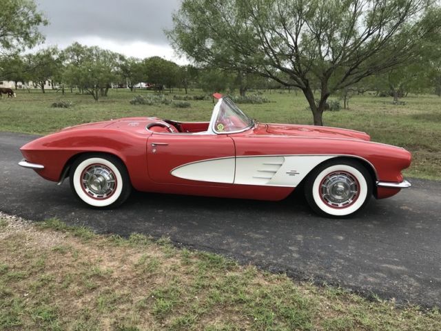 1961 Chevrolet Corvette 270 HP dual quads 4 speed red on red Wonderbar - photo 10