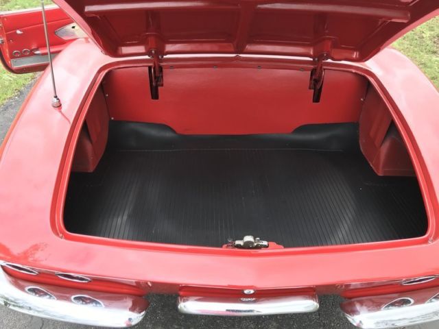 1961 Chevrolet Corvette 270 HP dual quads 4 speed red on red Wonderbar - photo 9