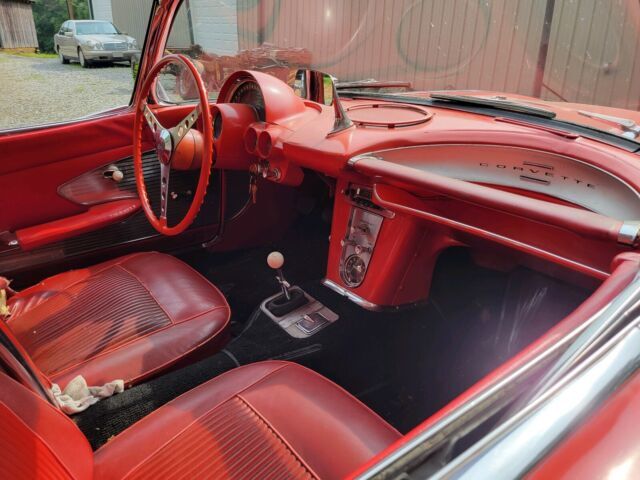 1961 Chevrolet Corvette - photo 13