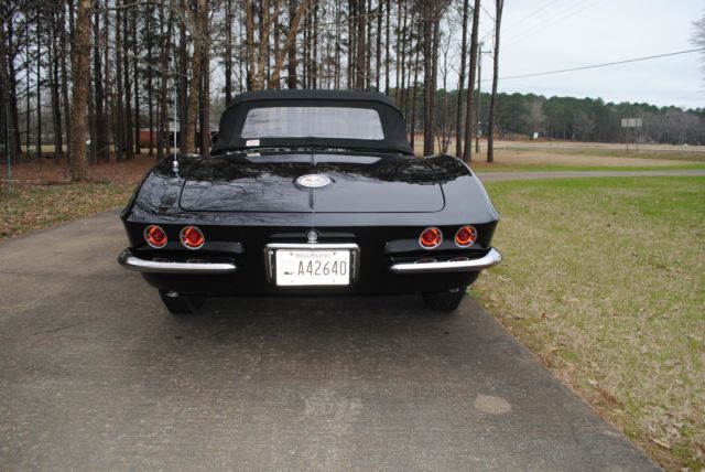 1961 Chevrolet Corvette Convertible - photo 4