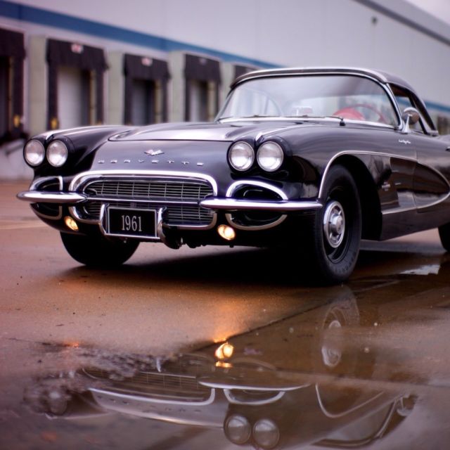 1961 Chevrolet Corvette Convertible - photo 2