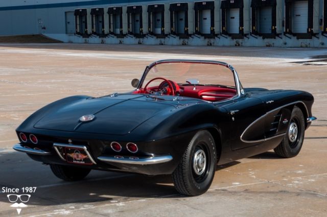 1961 Chevrolet Corvette Convertible - photo 7