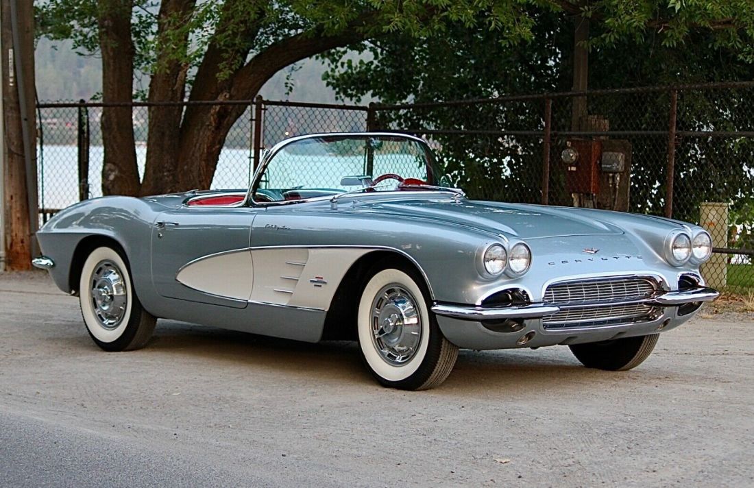 1961 Chevrolet Corvette 283/315hp Fuel Injected Roadster, MATCHING #'S NCRS SPEC 1961 Chevrolet Corvette