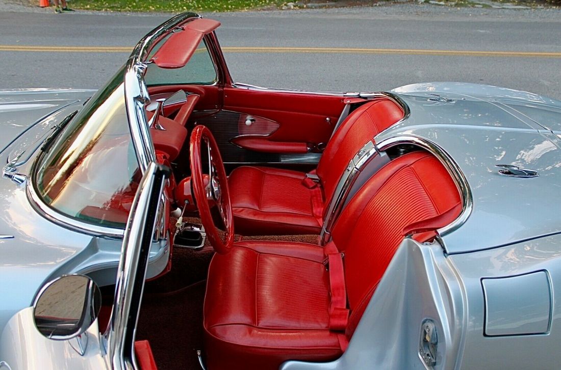 1961 Chevrolet Corvette - photo 10