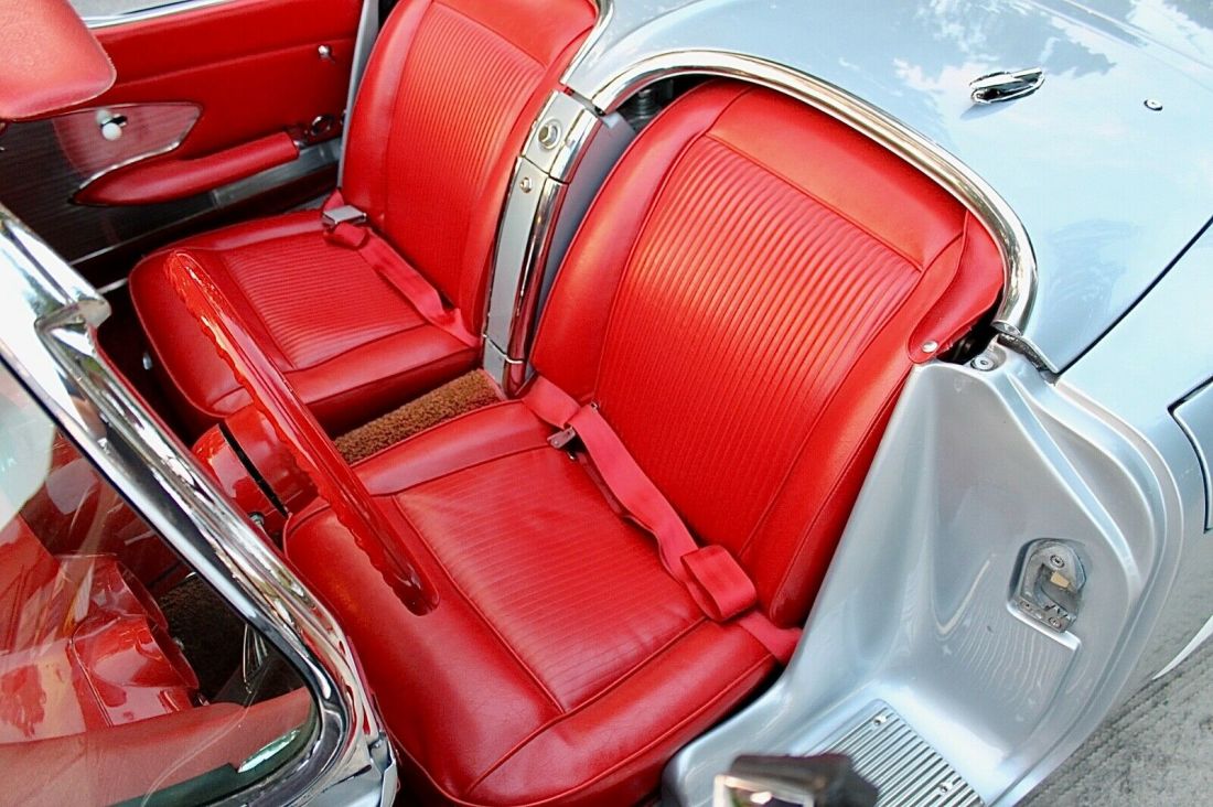 1961 Chevrolet Corvette - photo 11
