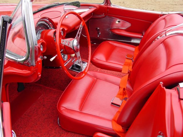 1961 Chevrolet Corvette Convertible - photo 7
